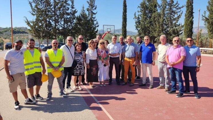 ΣΕ ΑΓΙΟΥΣ ΘΕΟΔΩΡΟΥΣ ΚΑΙ ΚΥΡΑ ΒΡΥΣΗ ΓΙΑ ΤΑ ΣΧΟΛΕΙΑ Ο Χ. ΔΗΜΑΣ
